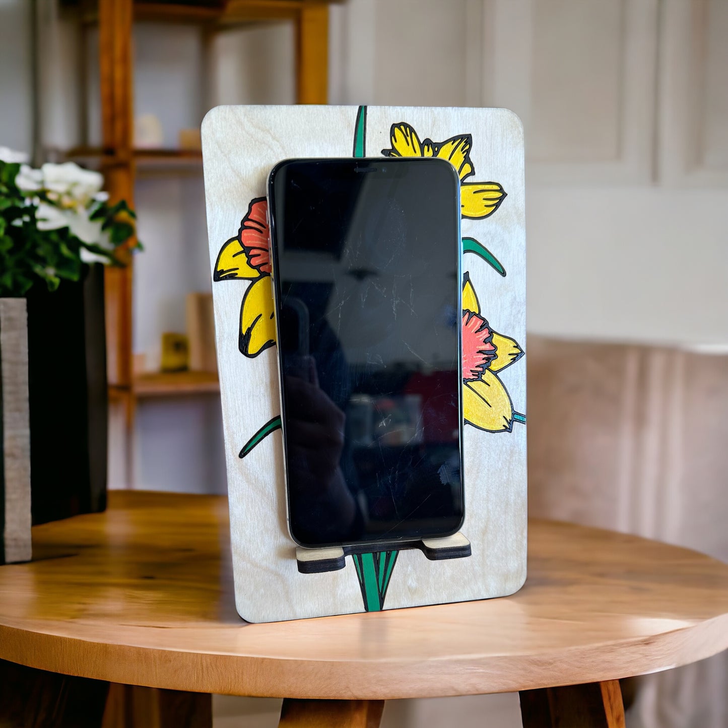 Daffodil phone stand